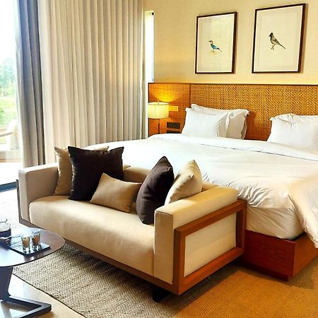 Mysa Zinc Journey By The Fern, Nani Devati Hotel Sanand Ngoại thất bức ảnh