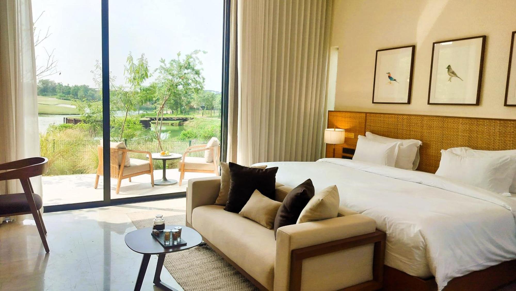 Mysa Zinc Journey By The Fern, Nani Devati Hotel Sanand Ngoại thất bức ảnh